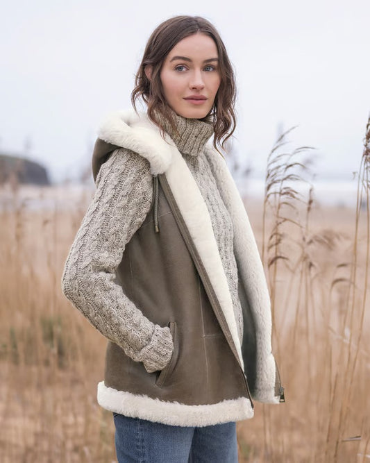 Unveiling the Timeless Elegance: Shearling Vests in Women's Fashion