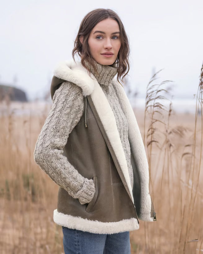 Unveiling the Timeless Elegance: Shearling Vests in Women's Fashion
